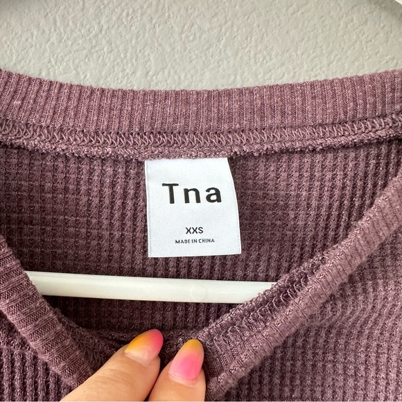 ARITZIA CROPPED WAFFLE KNIT - Picture 3 of 4